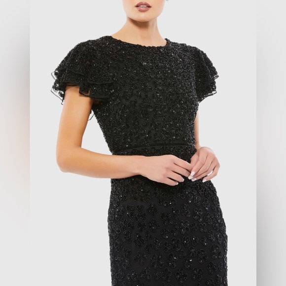 MAC DUGGAL
Black Hand Beaded Flounce Sleeve Midi Dress - Picture 9 of 10